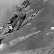 Amerykańskie bombowce nurkujące Dauntless podczas bitwy o Midway.